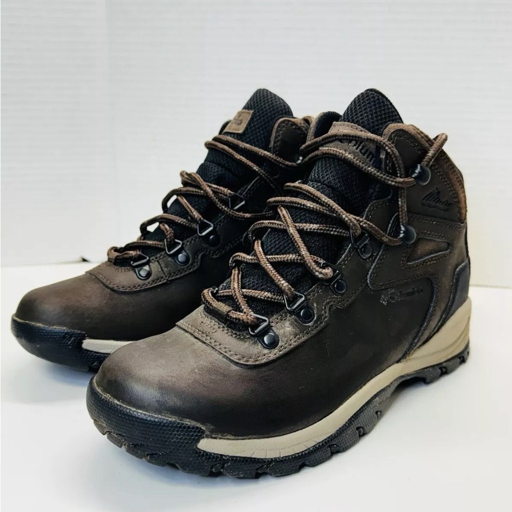 Columbia Womens Newton Ridge Plus Waterproof Hiking Trail Walking Boot Size 7.5